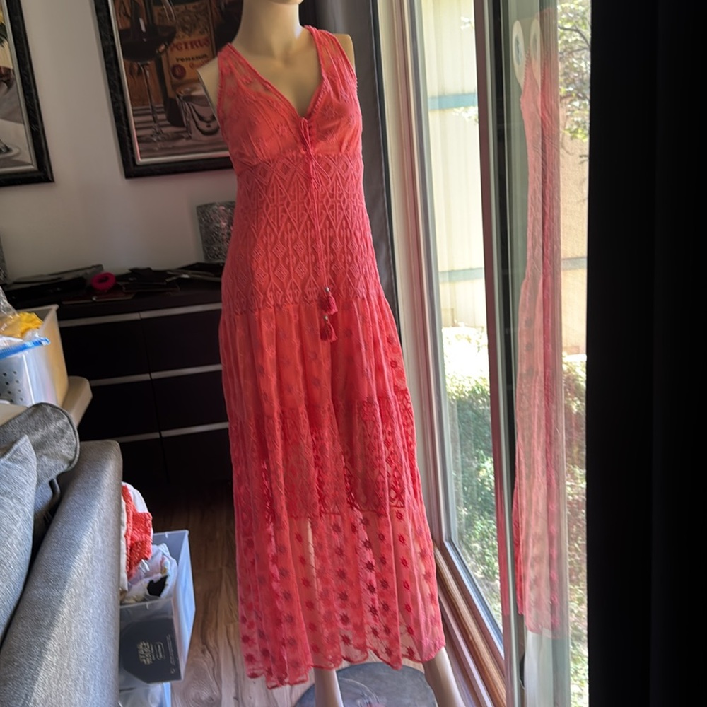 Desigual beautiful lace dress. Size 44, gorgeous coral color. P5